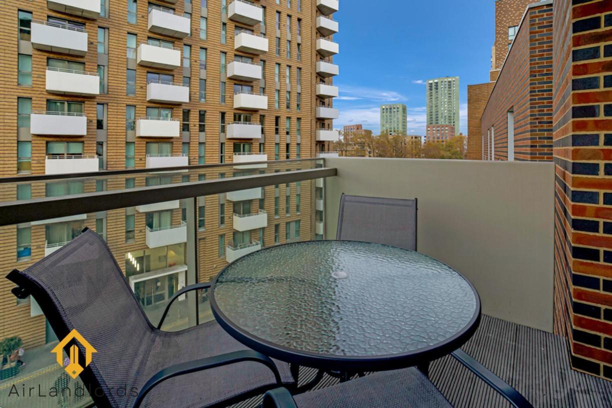 Exclusive 2 Bedroom Flat In Bromley By Bow Apartment